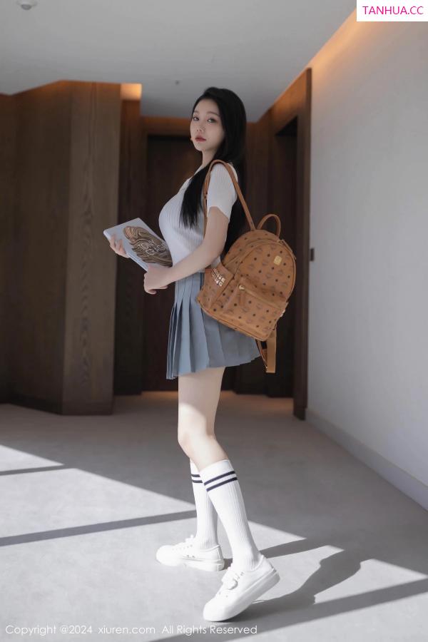 安然Maleah  [XiuRen]高清写真图 2024.06.04 No.8649 安然anran 美腿短裙第8张图片